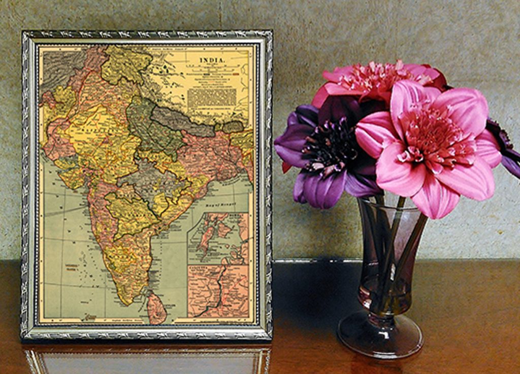 picture frame with antique maps, sample of how to use the maps